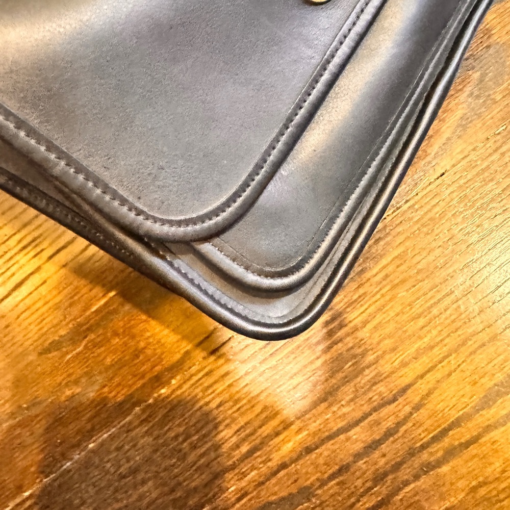 COACH vintage style # 9061 black‎ bag purse from 90’s. Lots of pockets. VGUC - Picture 10 of 13